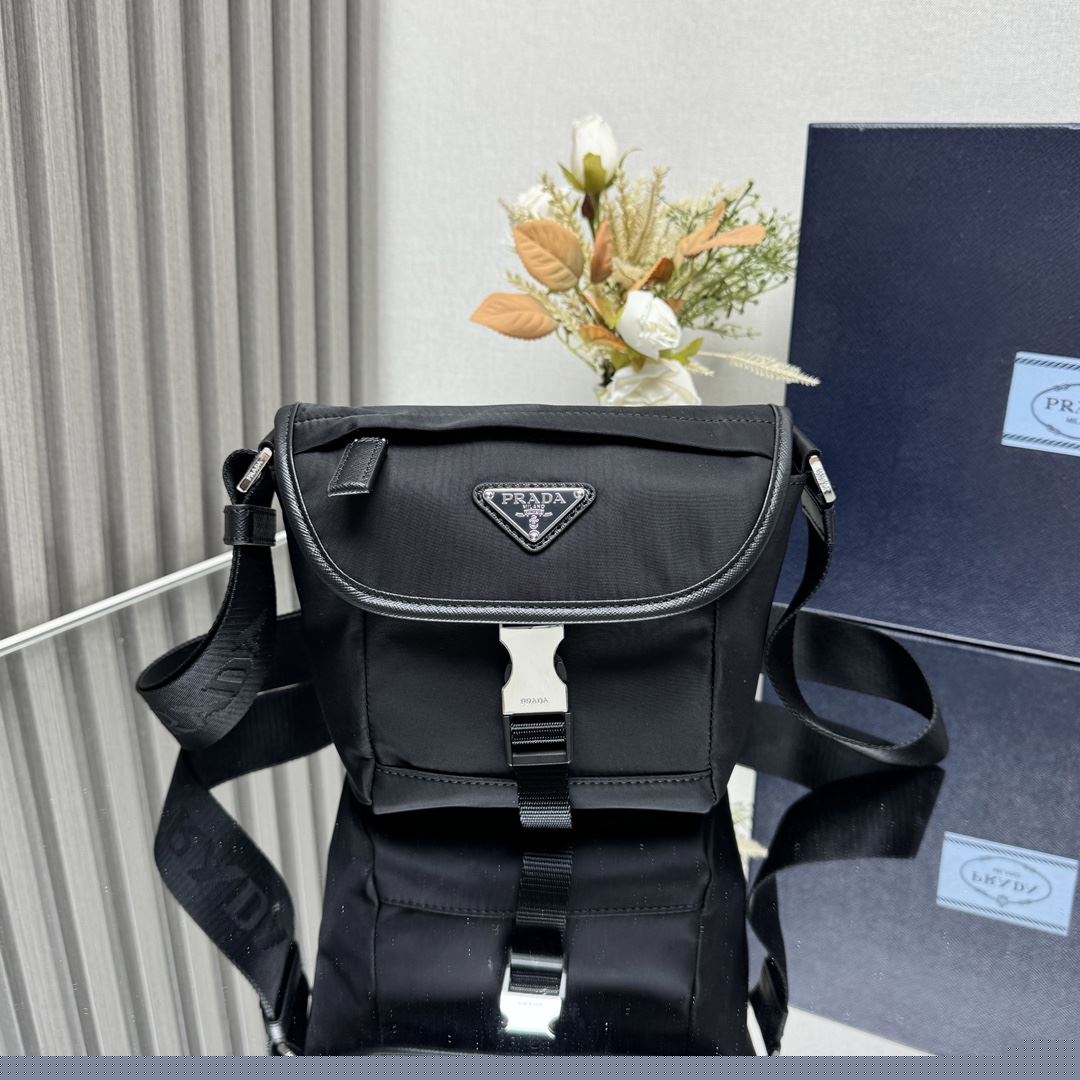 Pra*a satchel bags